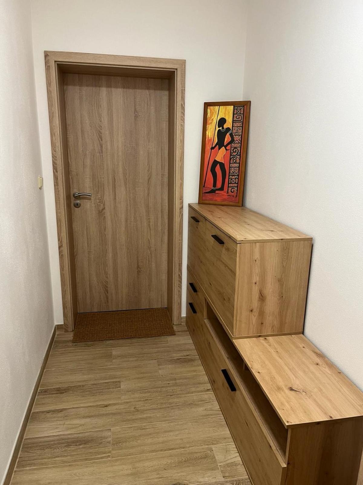 Apartman Kuga Микулов Екстериор снимка